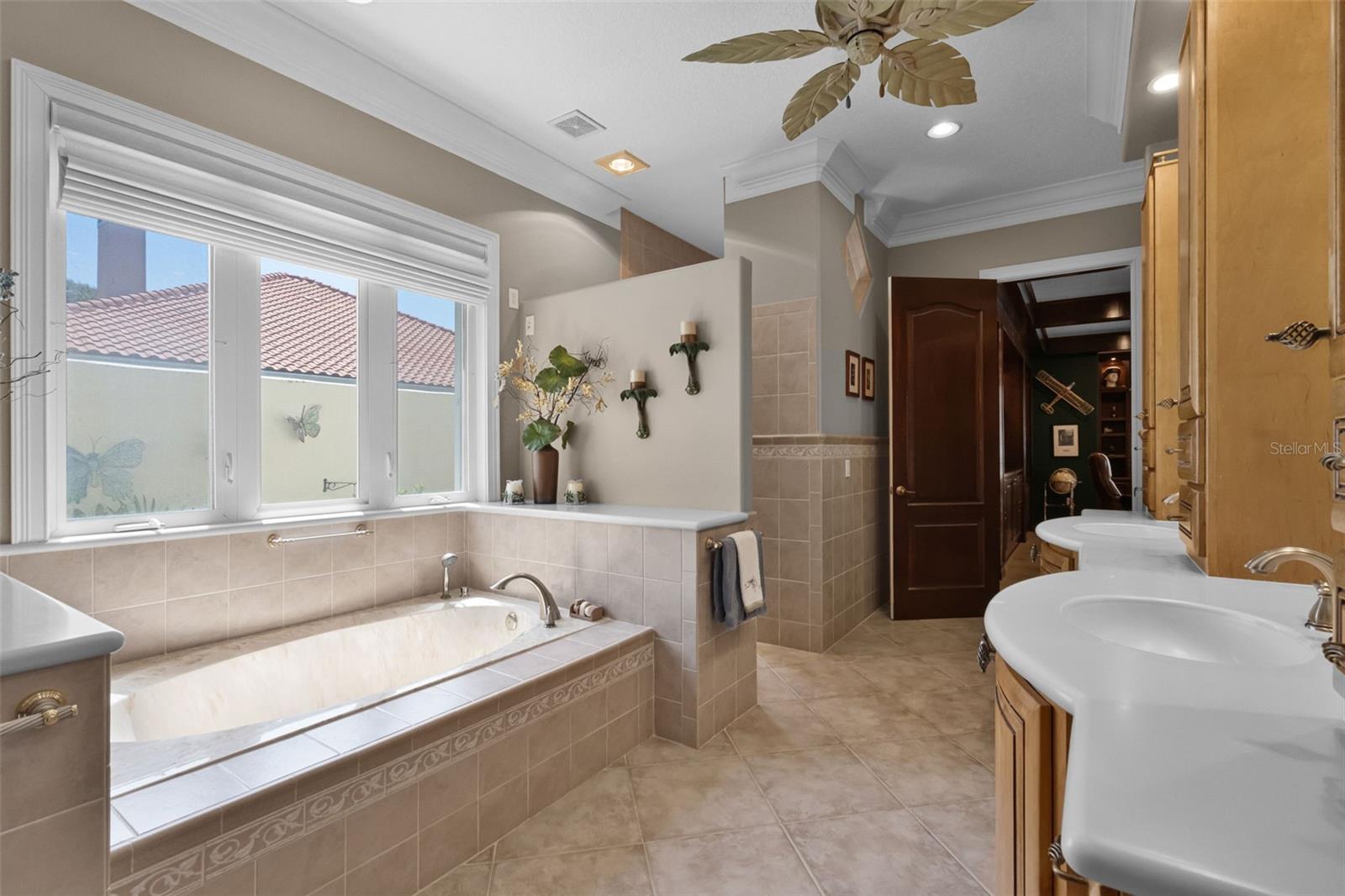 Image 34 of 79 For 1393 Grandview Boulevard