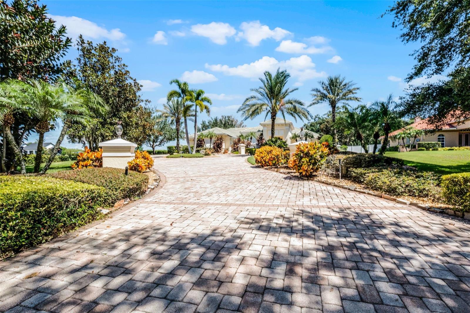 Image 4 of 79 For 1393 Grandview Boulevard