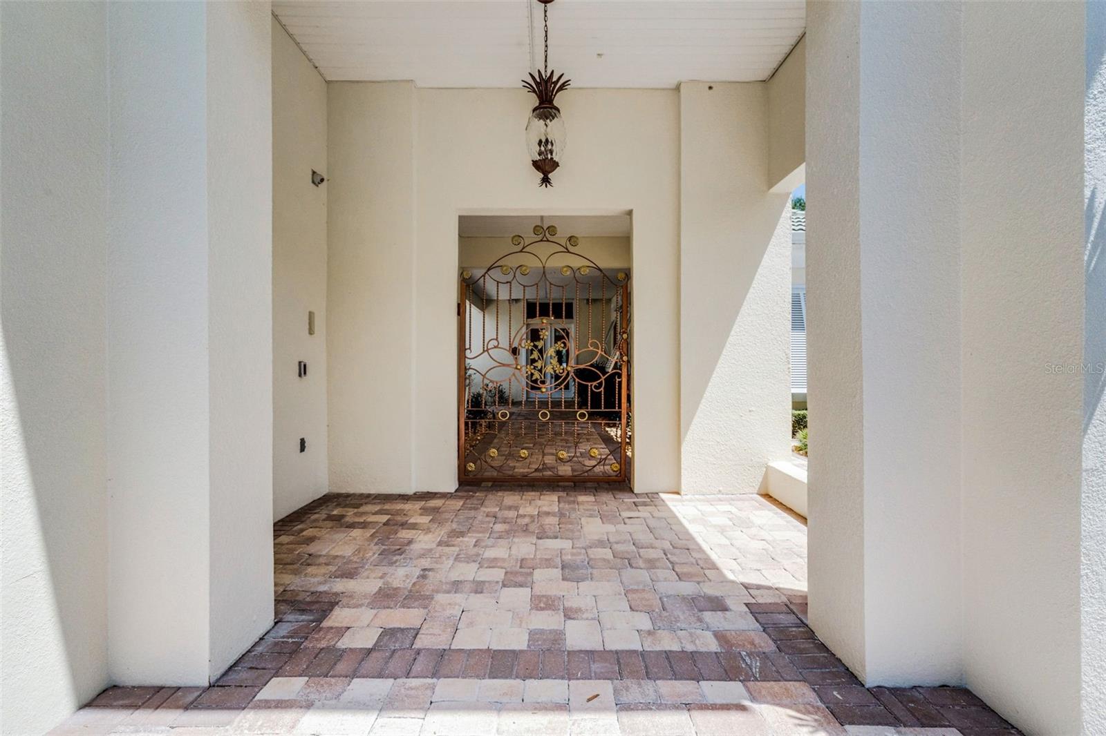 Image 8 of 79 For 1393 Grandview Boulevard