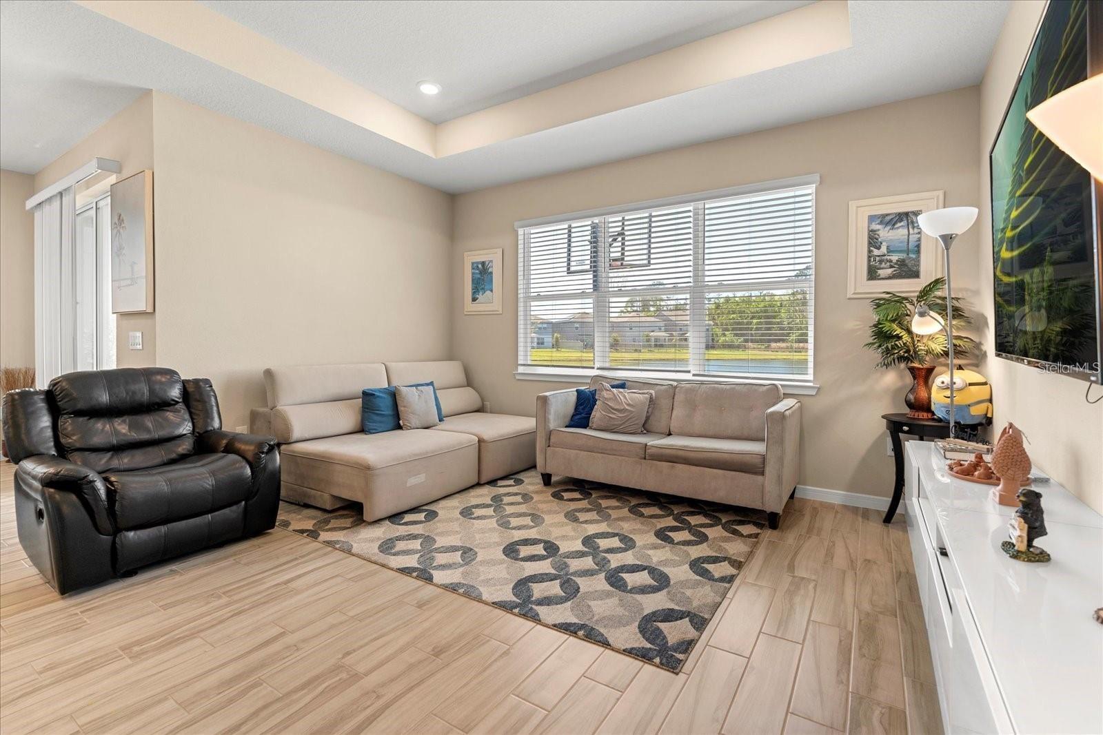 Image 4 of 28 For 5058 Sparkling Water Way