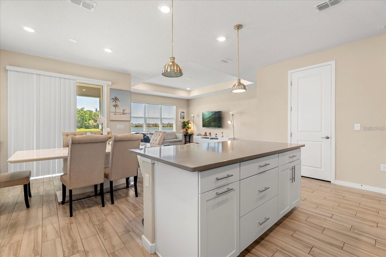 Image 7 of 28 For 5058 Sparkling Water Way