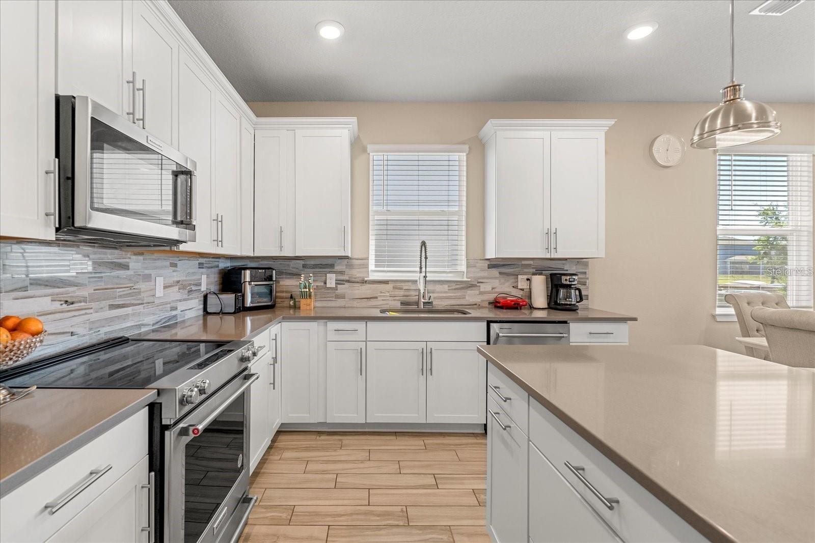 Image 9 of 28 For 5058 Sparkling Water Way