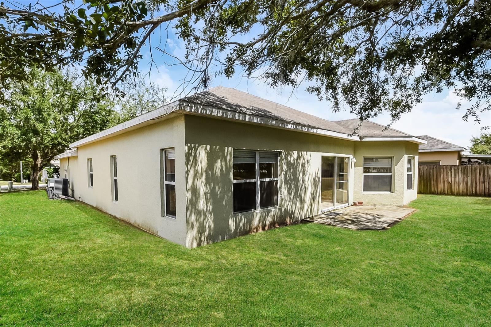 Image 18 of 21 For 1238 Longville Circle