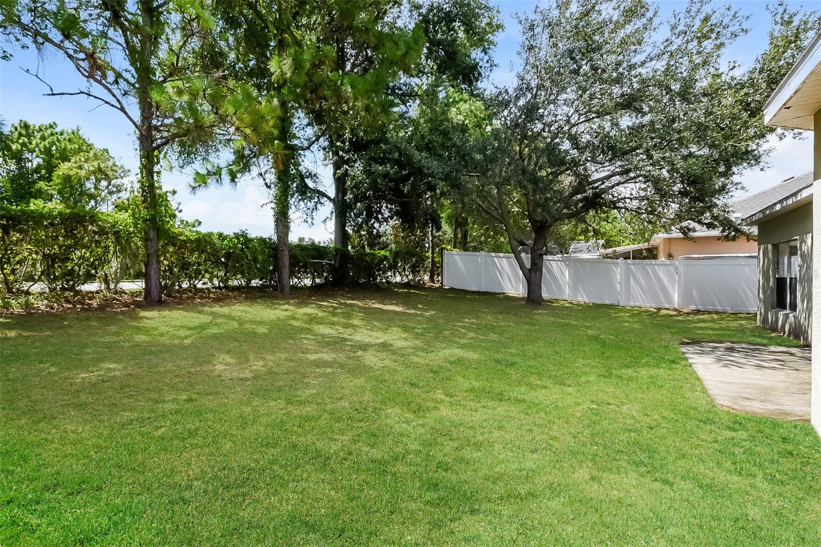 Image 20 of 21 For 1238 Longville Circle