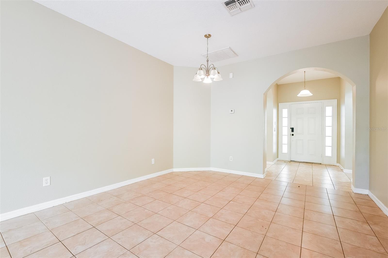 Image 5 of 21 For 1238 Longville Circle