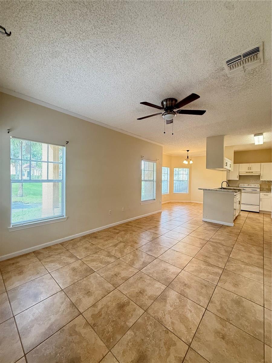 Image 4 of 16 For 1912 Arbor Lakes Circle