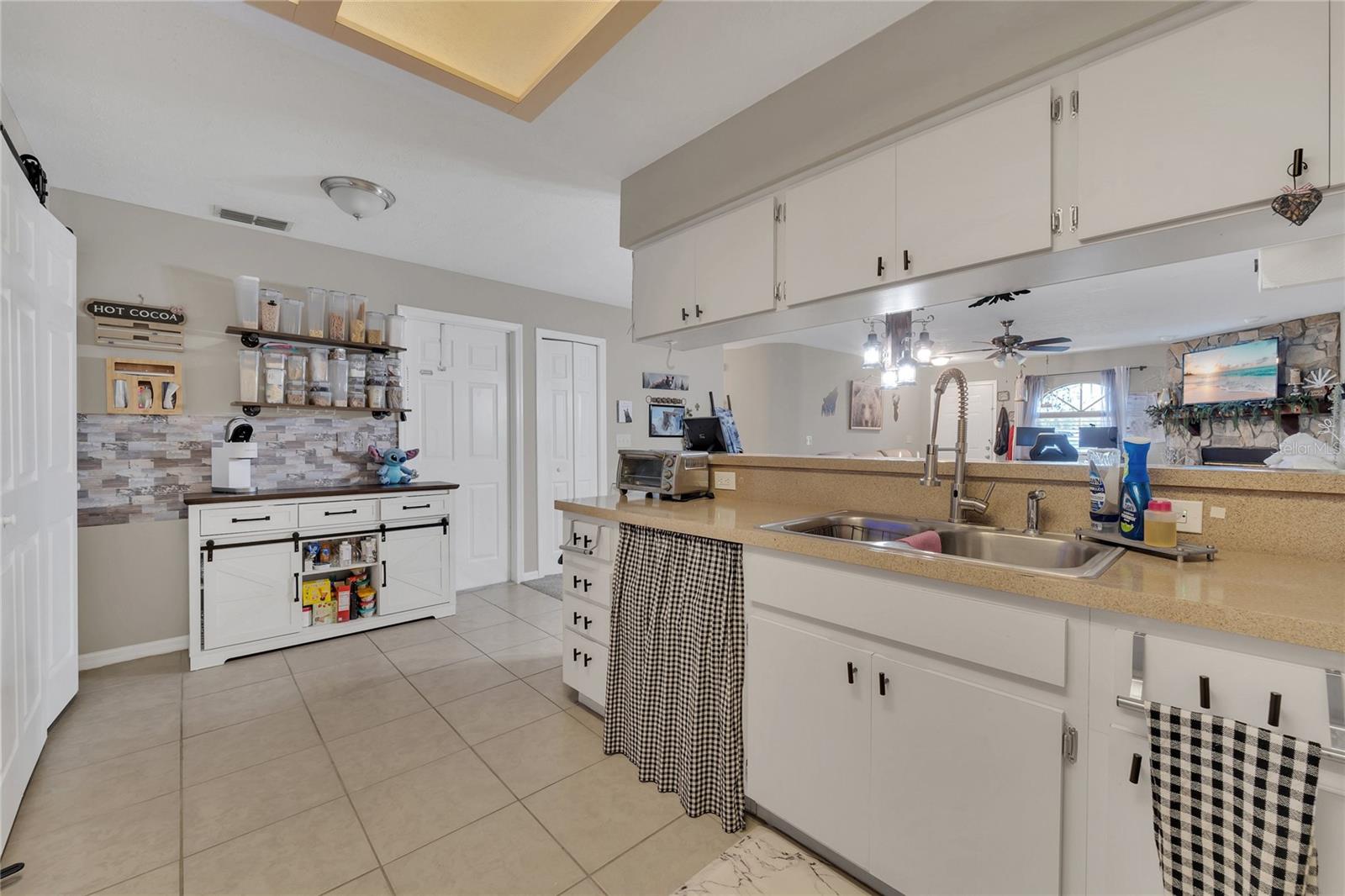Image 13 of 38 For 23205 Club Villas Drive 30