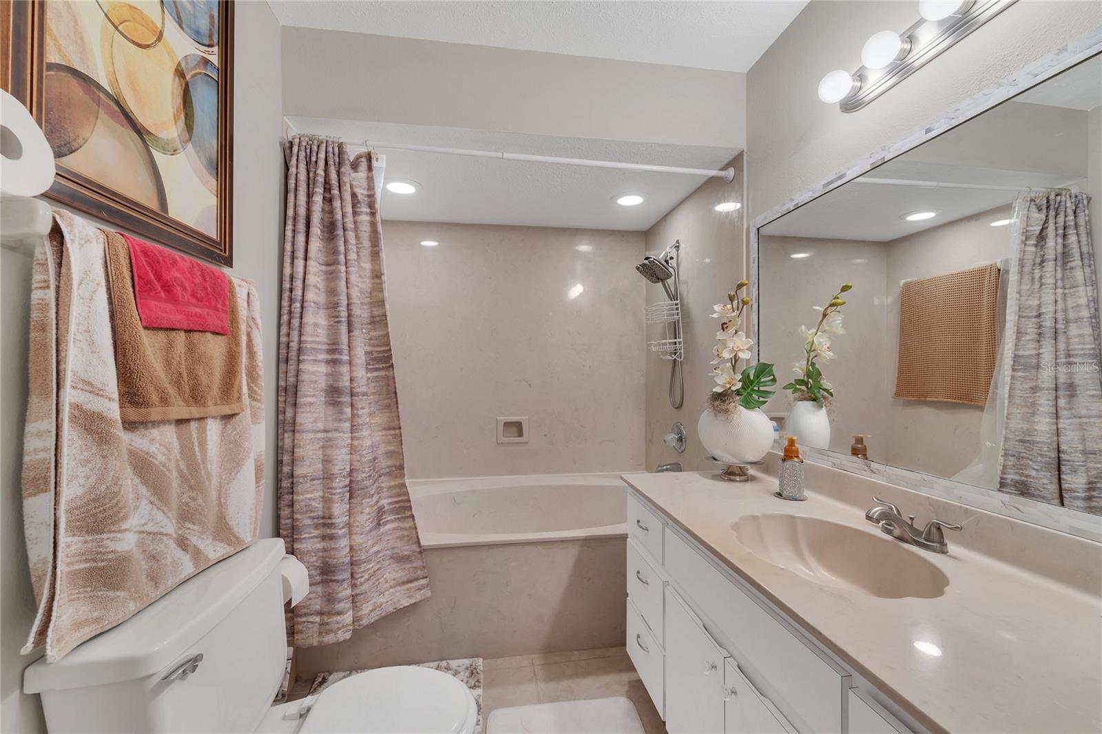 Image 19 of 38 For 23205 Club Villas Drive 30
