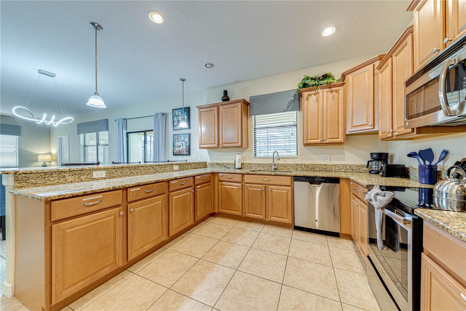 Image 15 of 92 For 1431 Moon Valley Drive