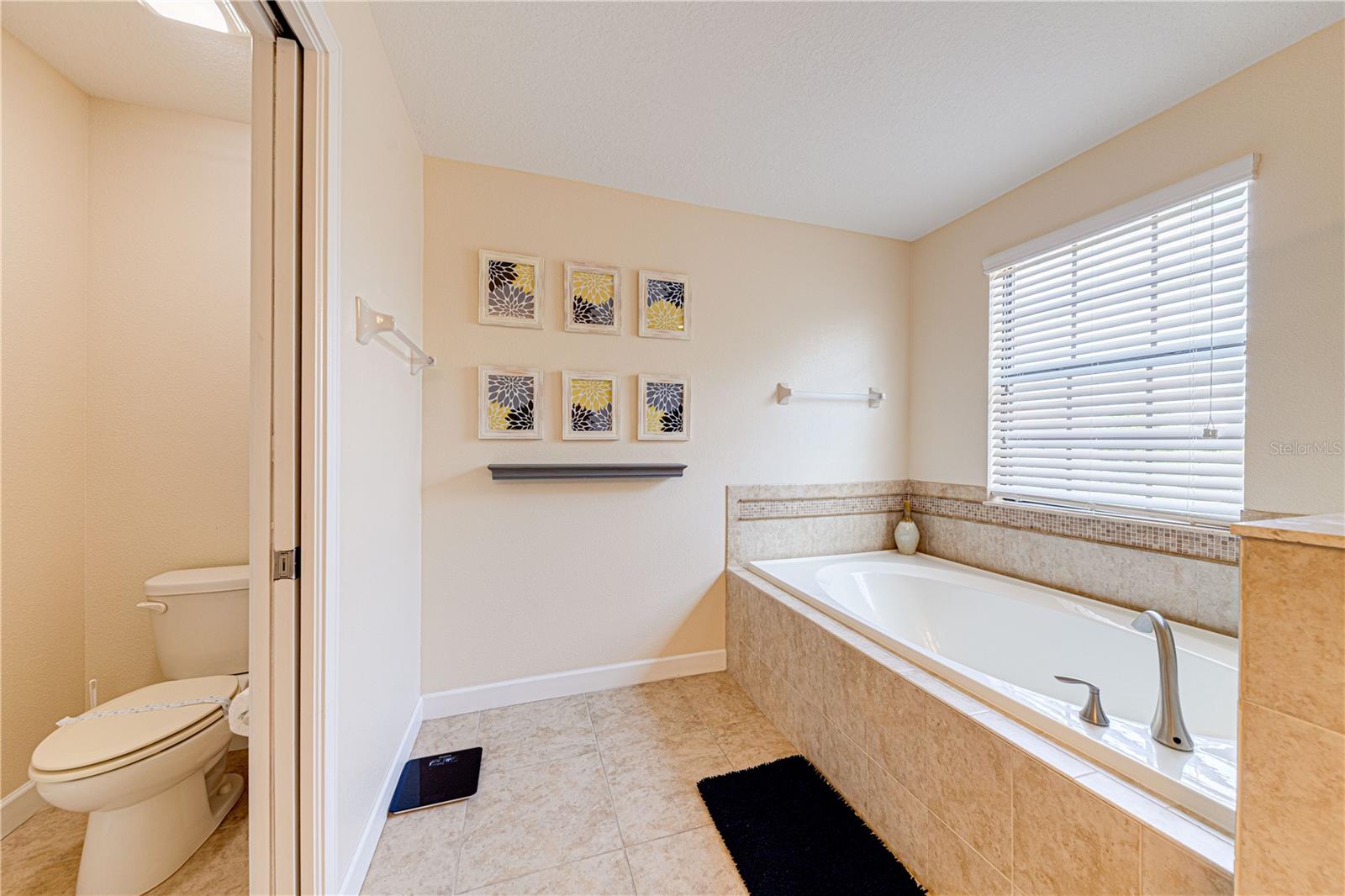 Image 53 of 92 For 1431 Moon Valley Drive