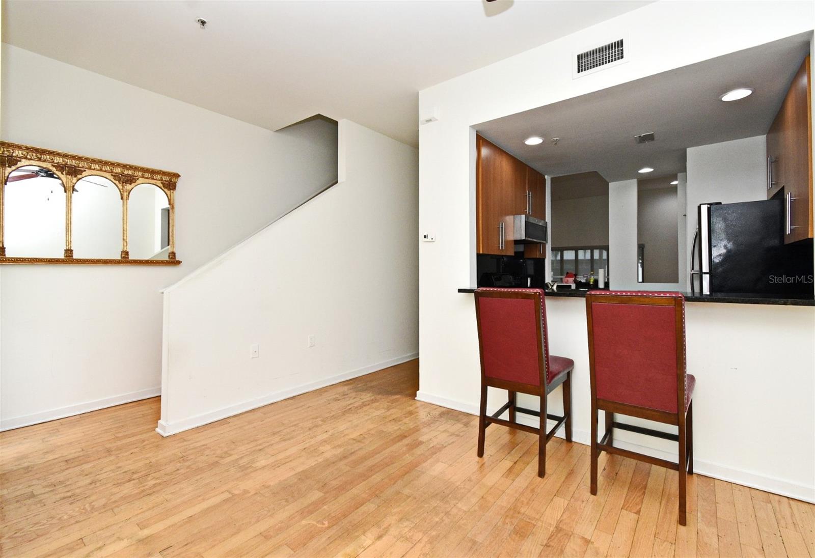 Image 5 of 16 For 460 Jackson Street 5