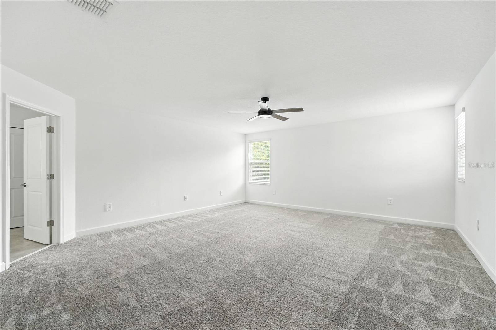 Image 21 of 61 For 11132 Lore Way