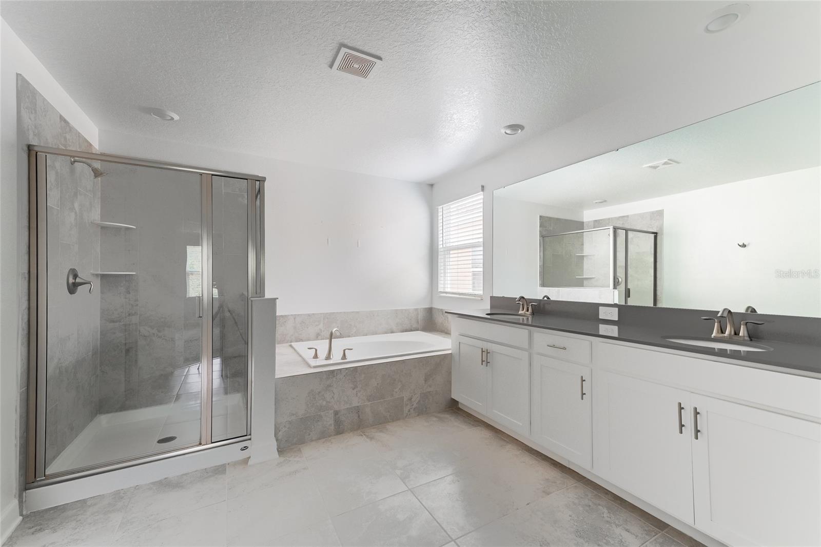 Image 23 of 61 For 11132 Lore Way