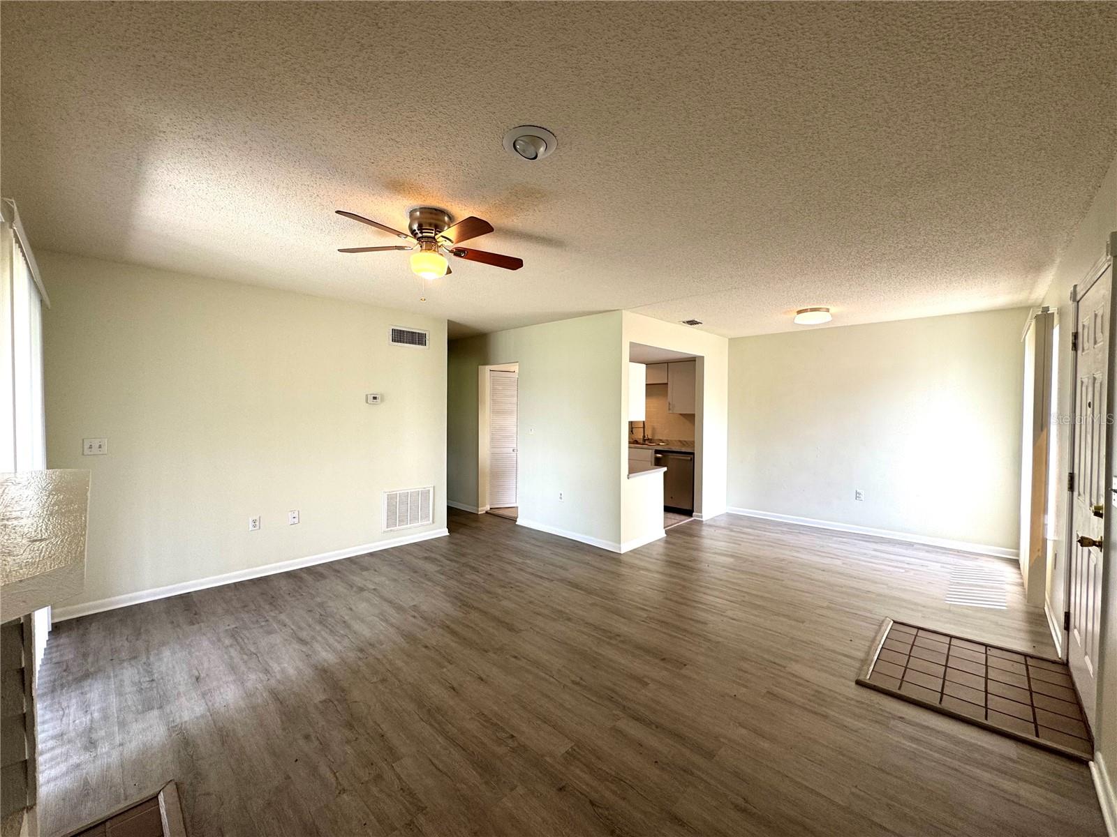 Image 4 of 24 For 5845 La Costa Drive S