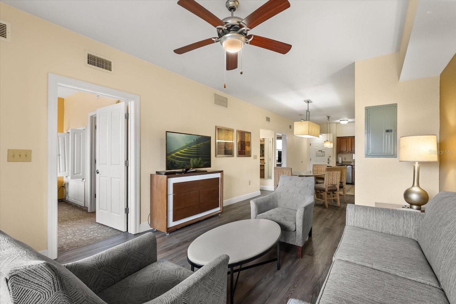 Image 11 of 50 For 12539 Floridays Resort Drive 505-d