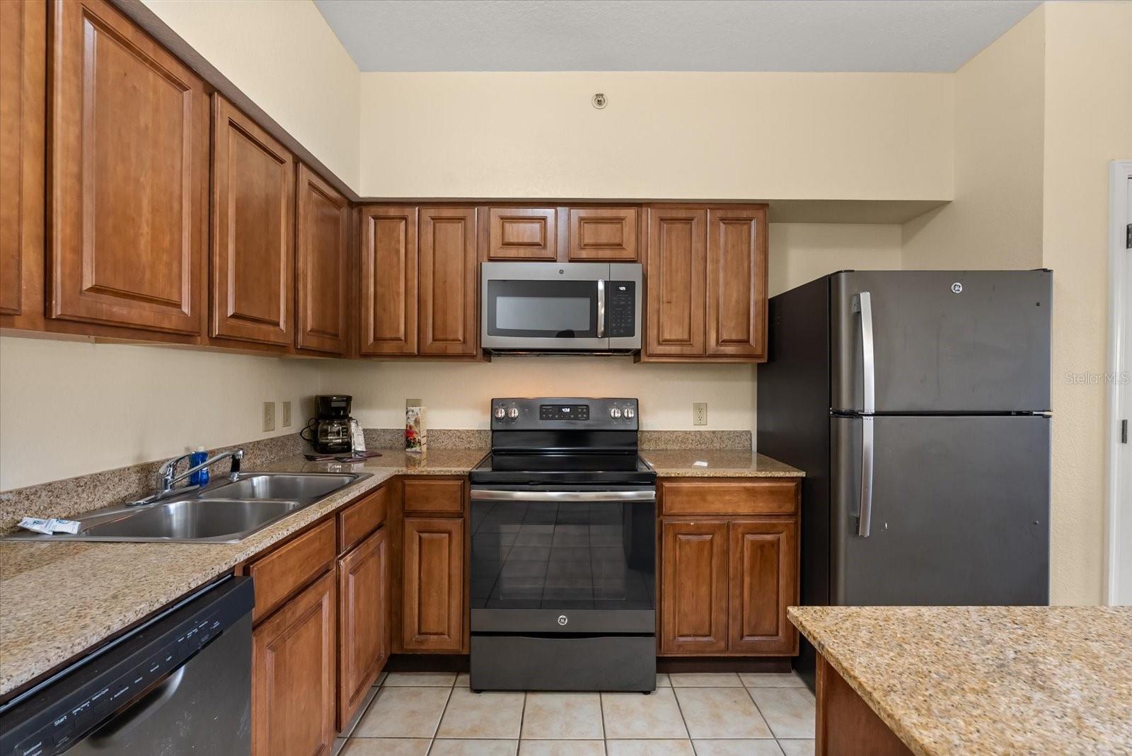 Image 15 of 50 For 12539 Floridays Resort Drive 505-d