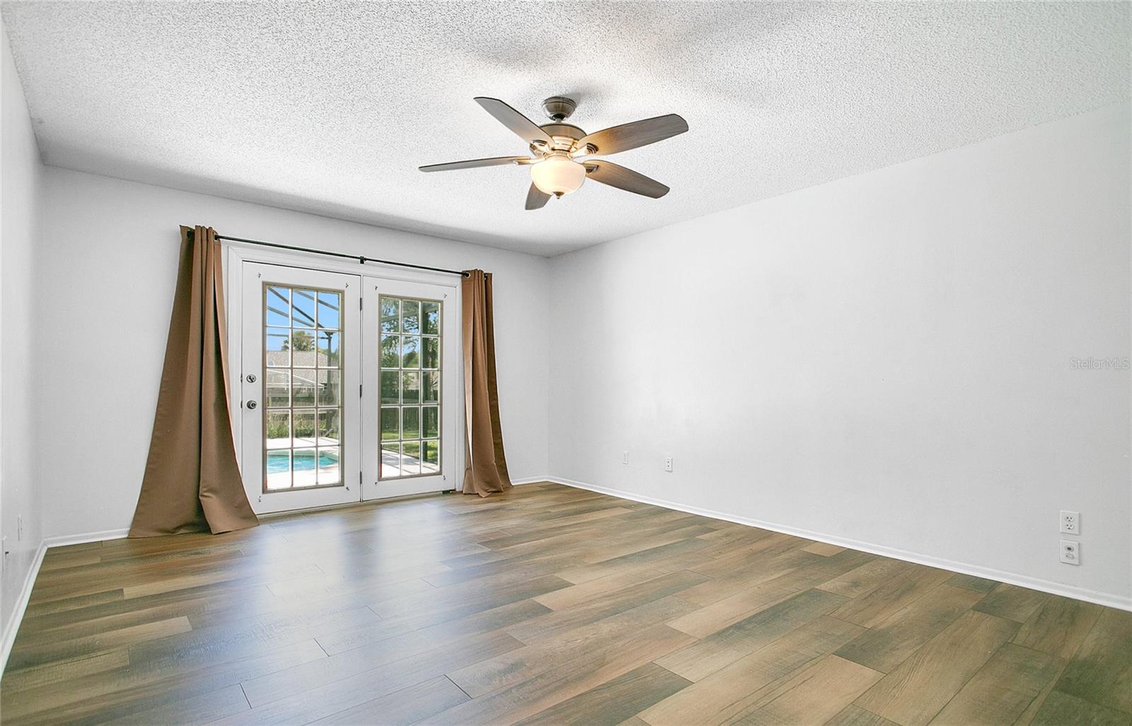 Image 15 of 36 For 3063 Riviera Bay Court