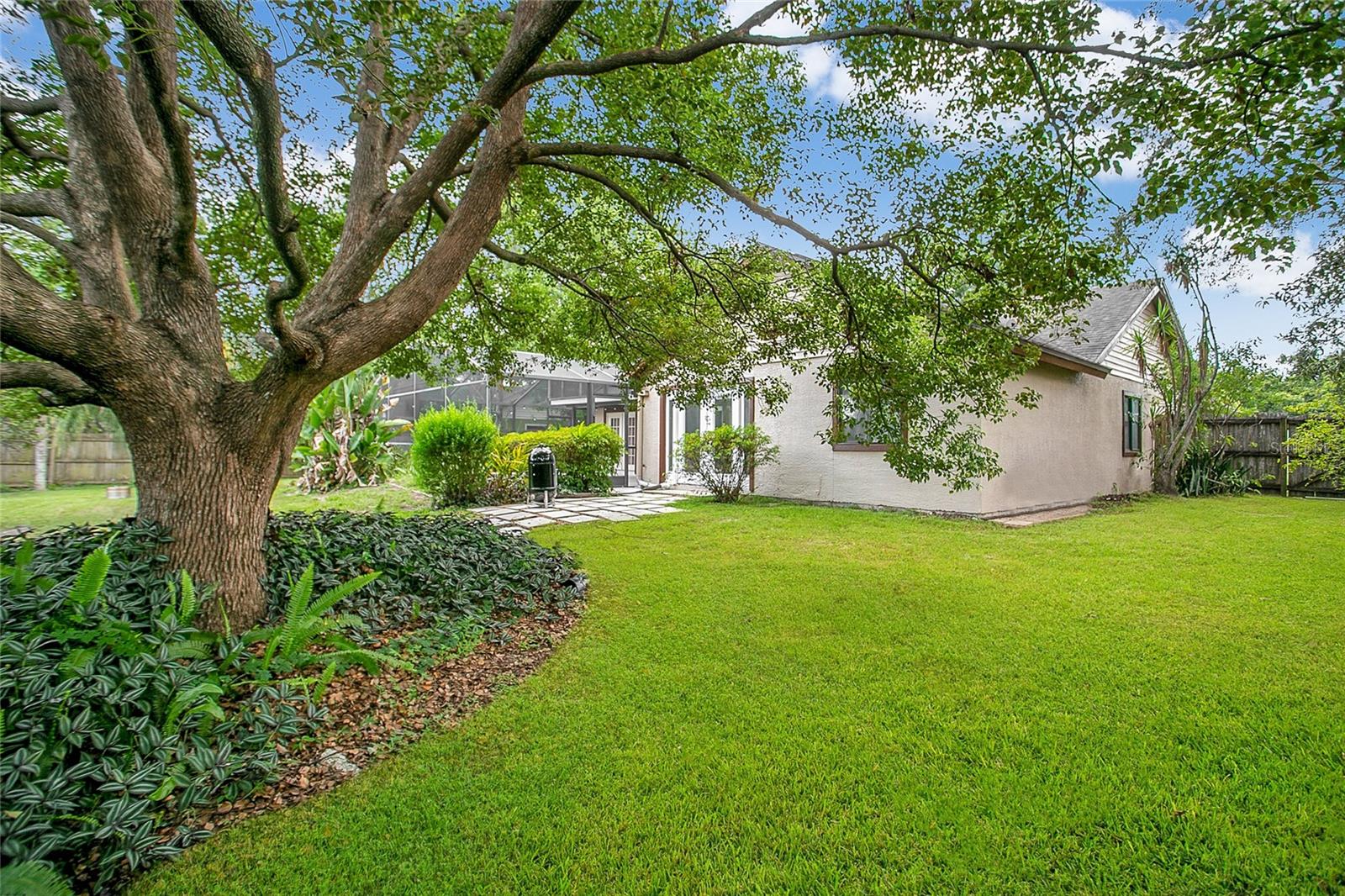 Image 27 of 36 For 3063 Riviera Bay Court