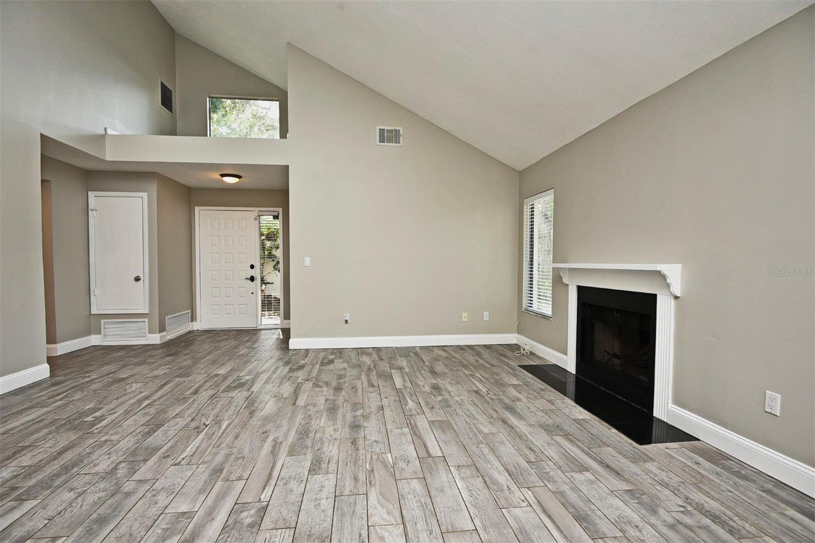Image 10 of 48 For 621 Landings Place
