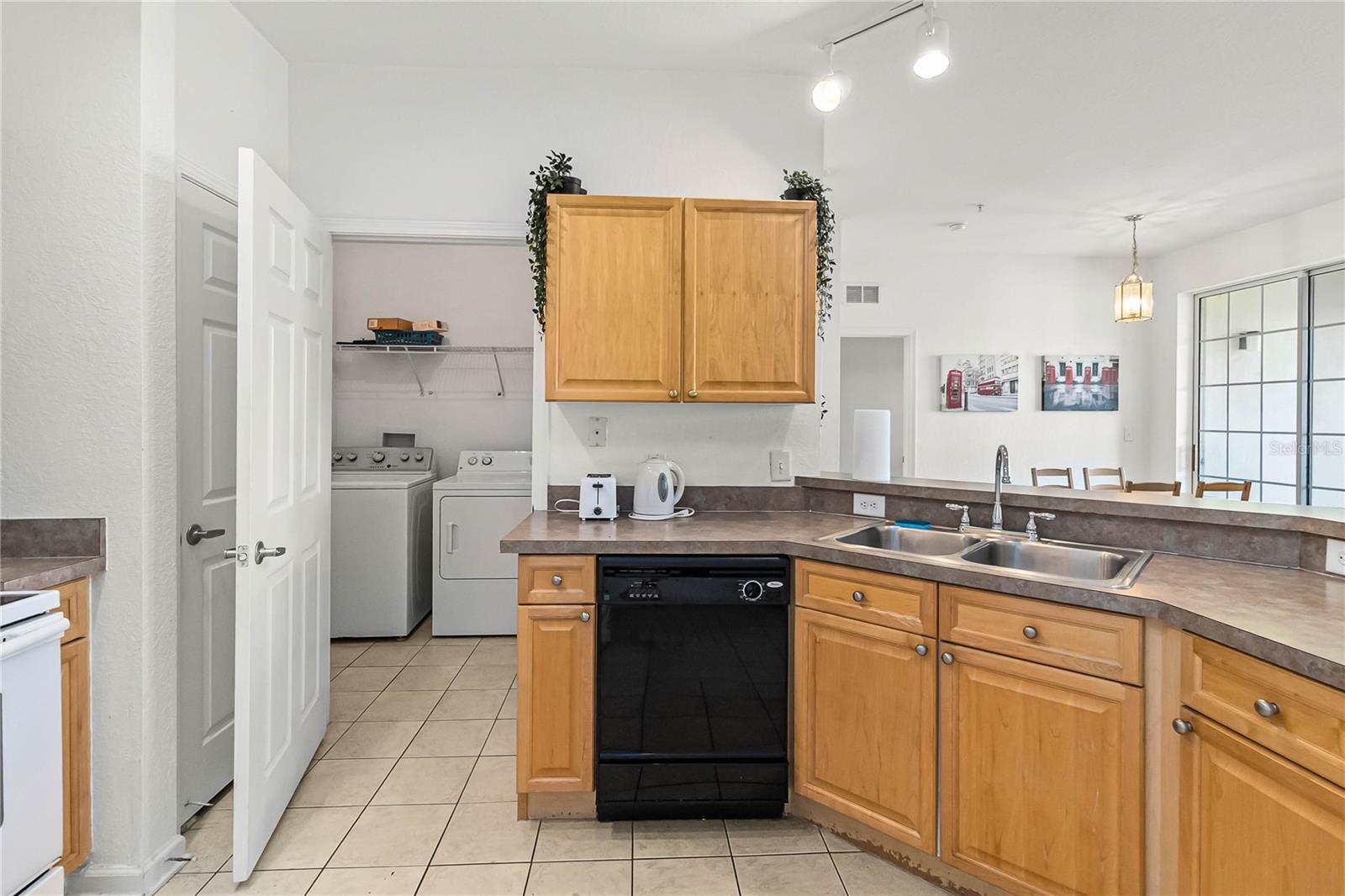 Image 11 of 43 For 614 Terrace Ridge Circle 614