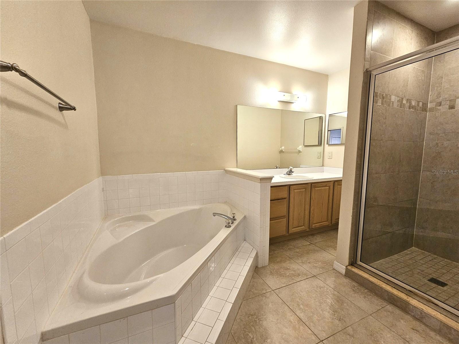 Image 7 of 14 For 474 Club Drive