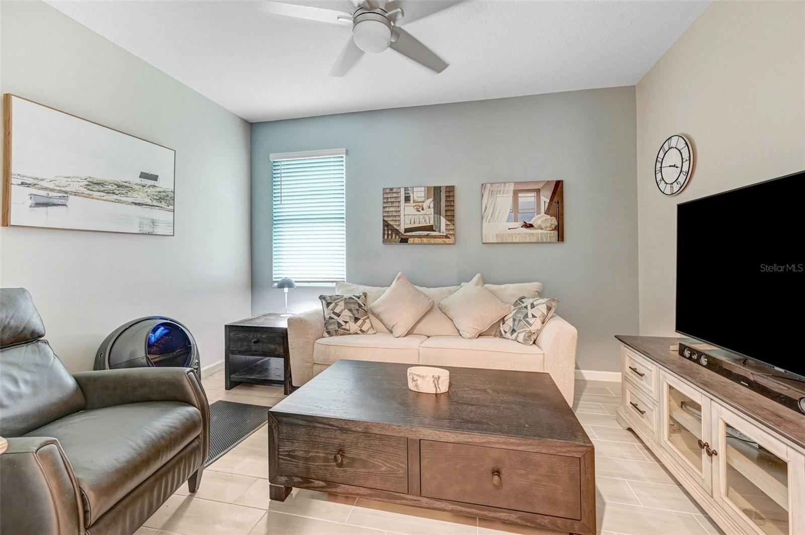 Image 11 of 52 For 846 Antibes Court Nw