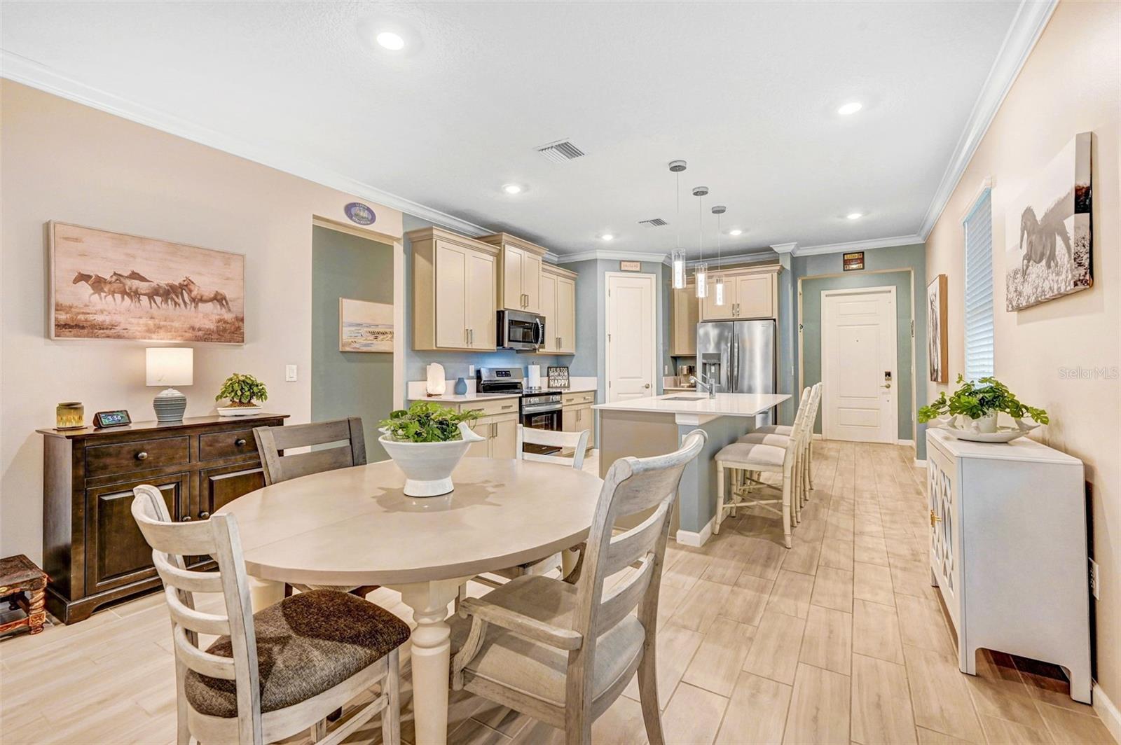 Image 15 of 52 For 846 Antibes Court Nw