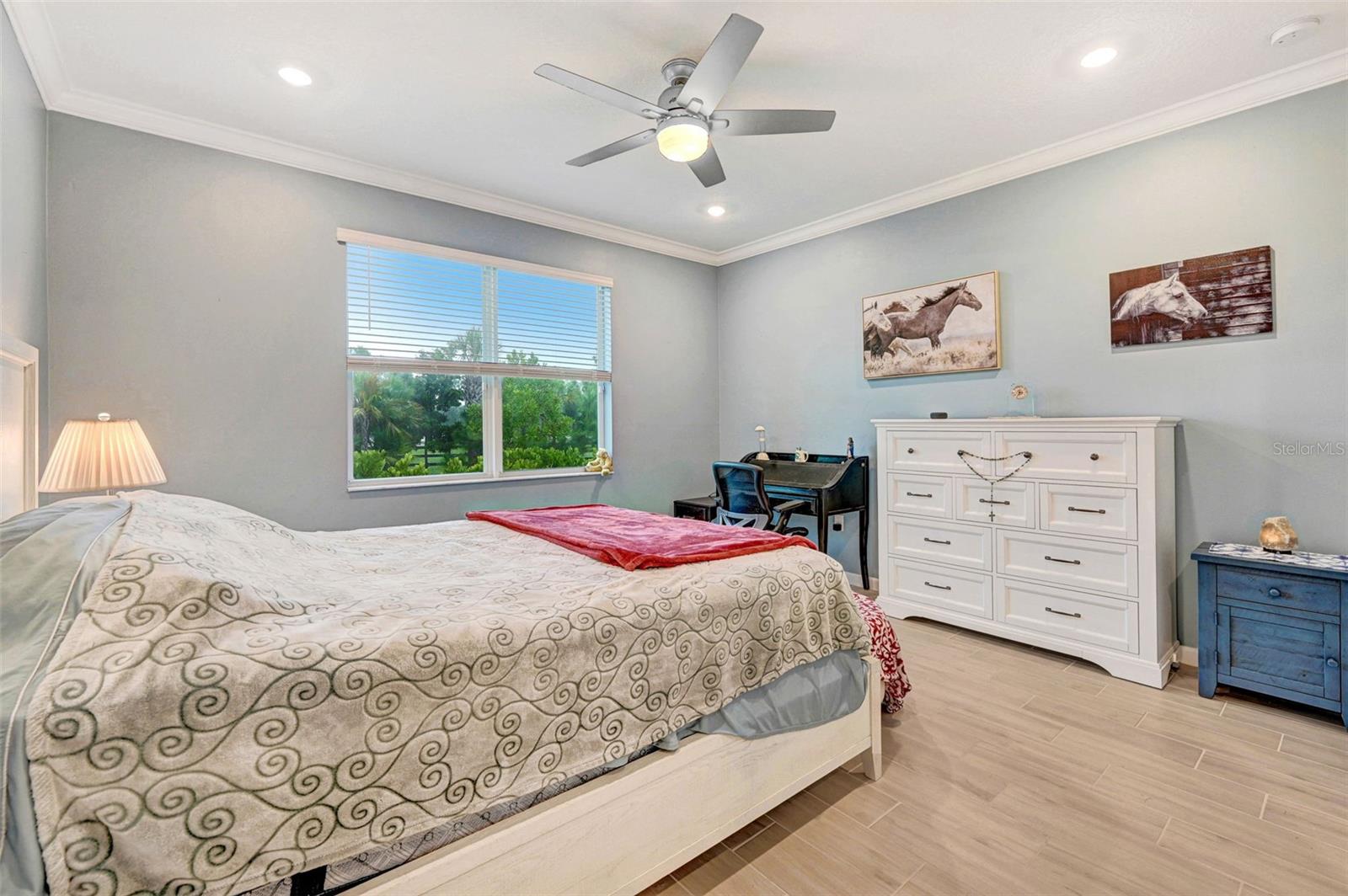Image 23 of 52 For 846 Antibes Court Nw