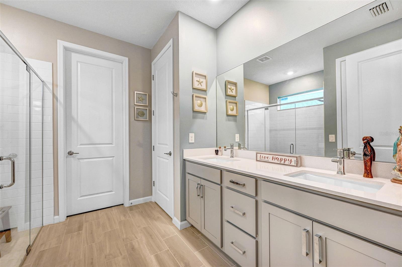 Image 24 of 52 For 846 Antibes Court Nw
