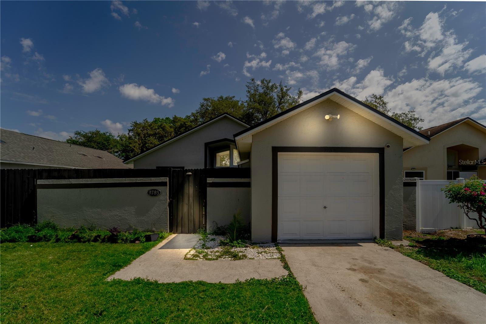 Details for 9785 Piney Point Circle, ORLANDO, FL 32825