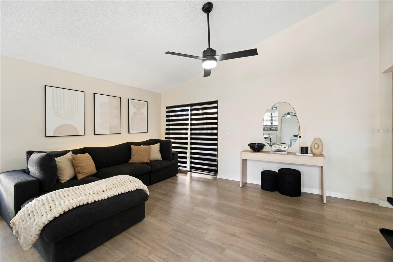 Image 11 of 33 For 9785 Piney Point Circle