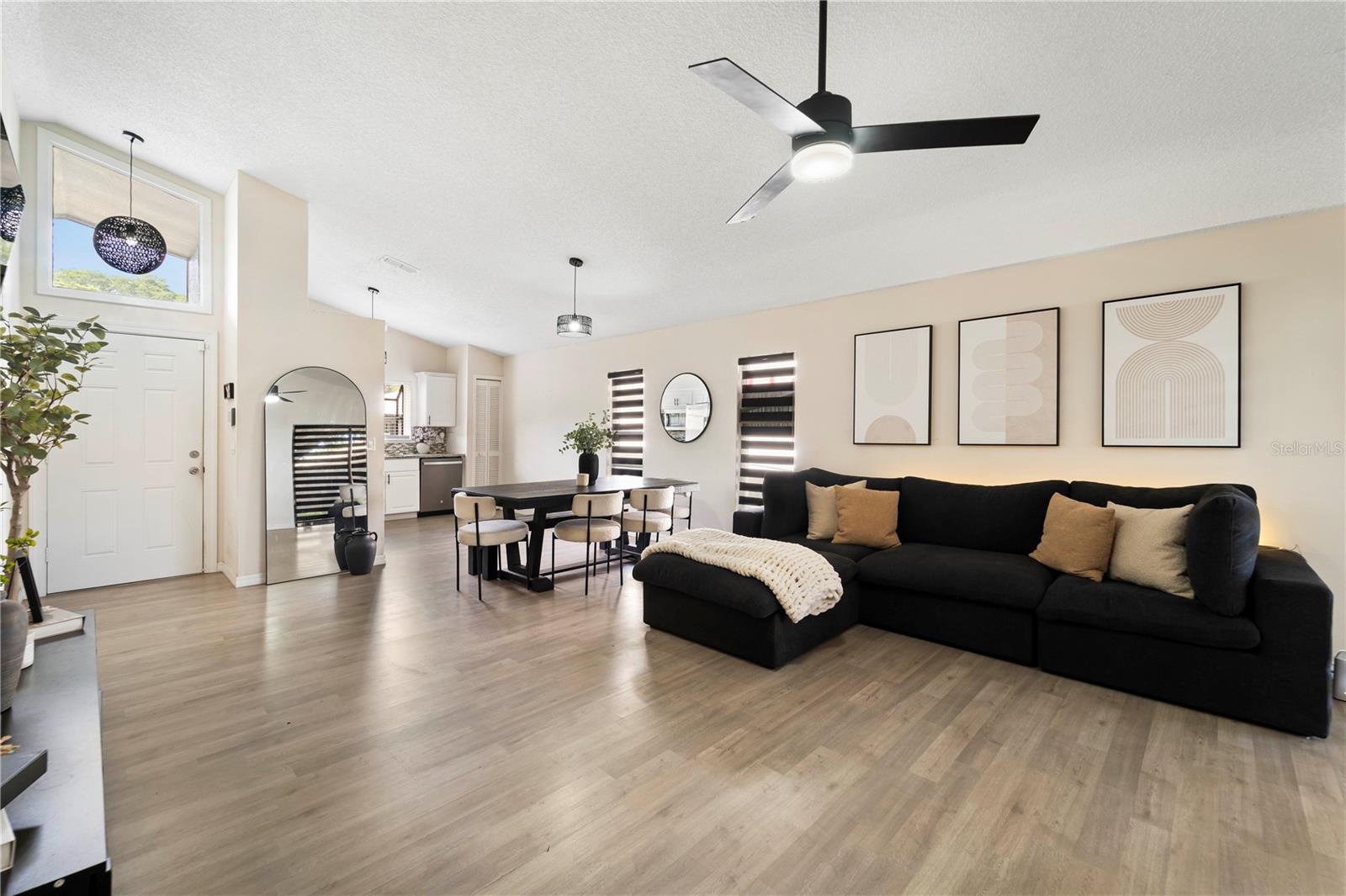 Image 12 of 33 For 9785 Piney Point Circle