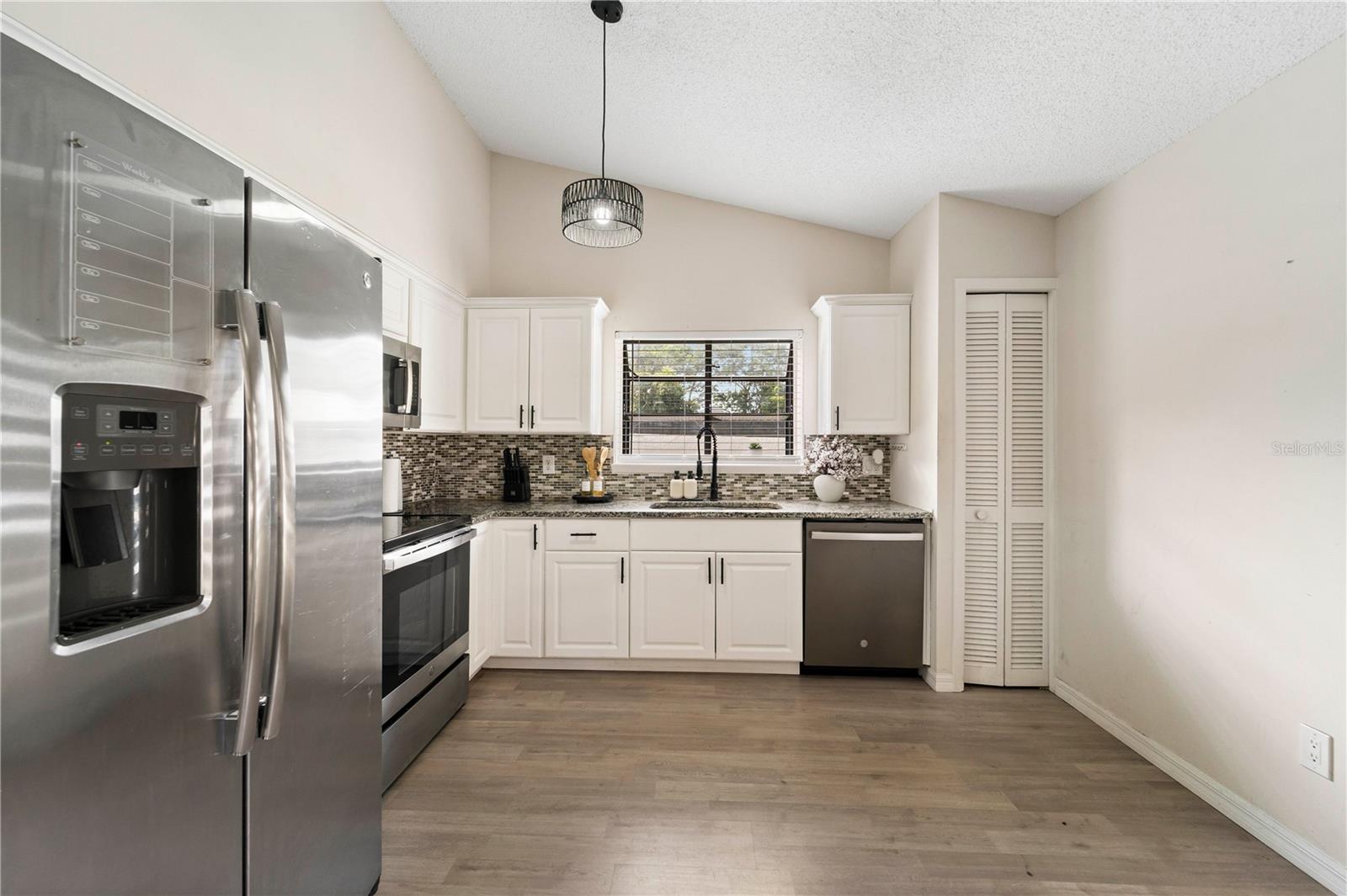 Image 16 of 33 For 9785 Piney Point Circle