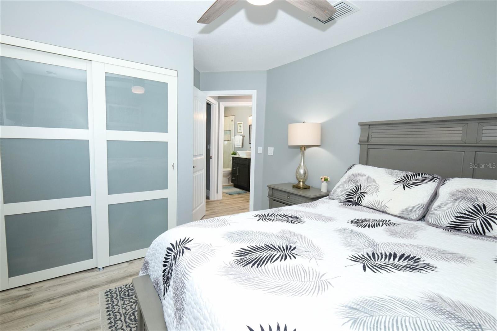 Image 33 of 47 For 424 Meadow Green Drive