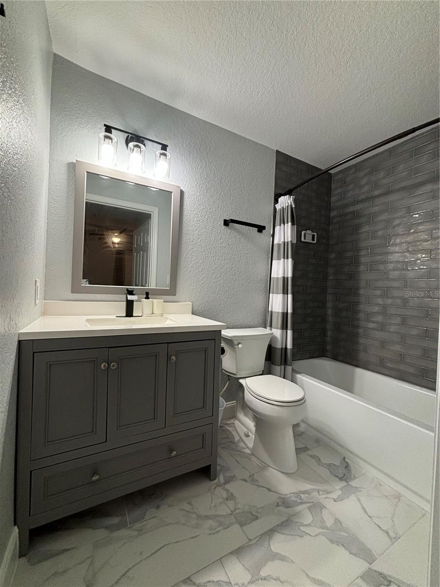 Image 5 of 16 For 951 Starlight Cove Road 9-108