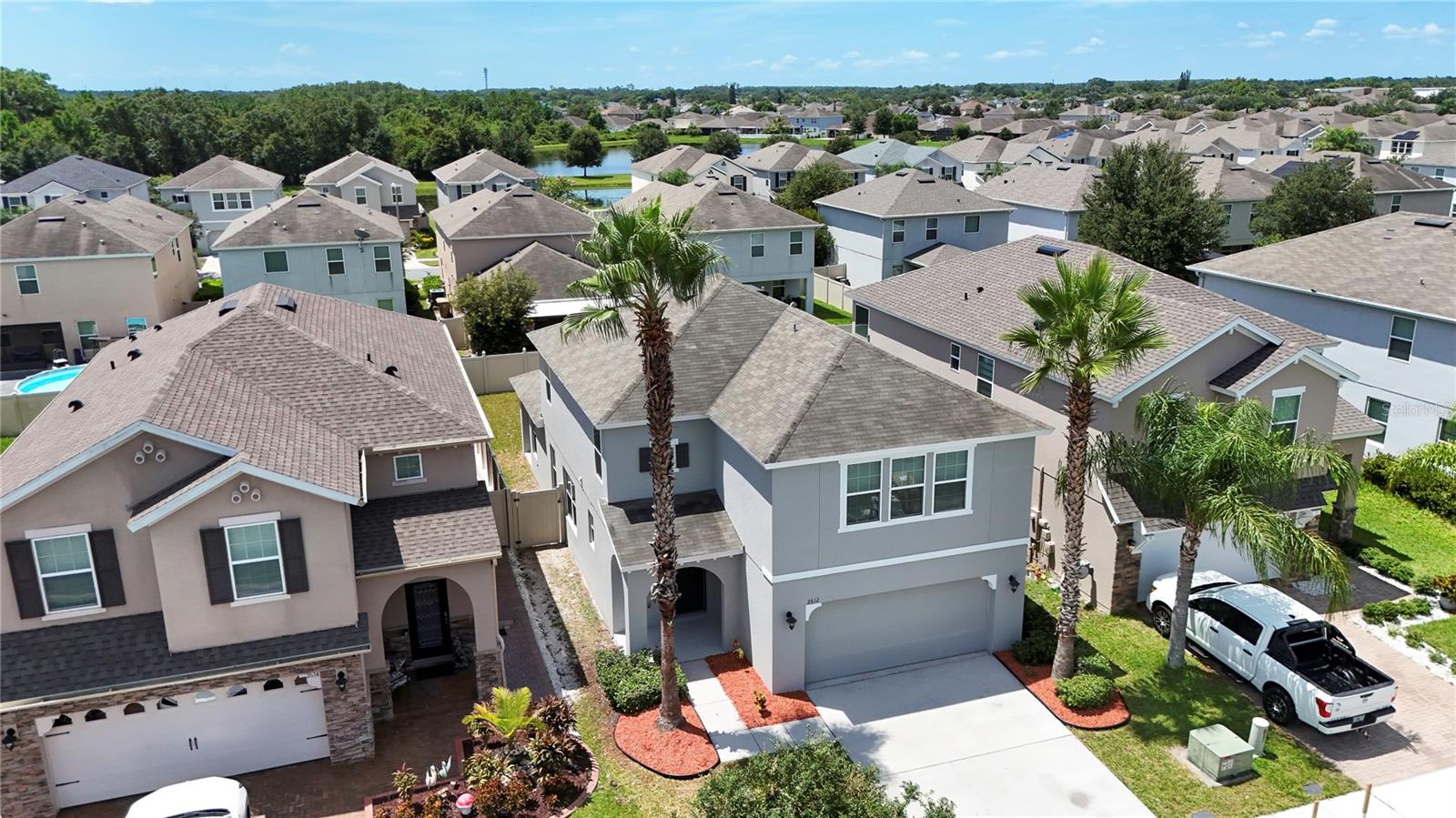 Listing photo id 9 for 2612 Waterline Street