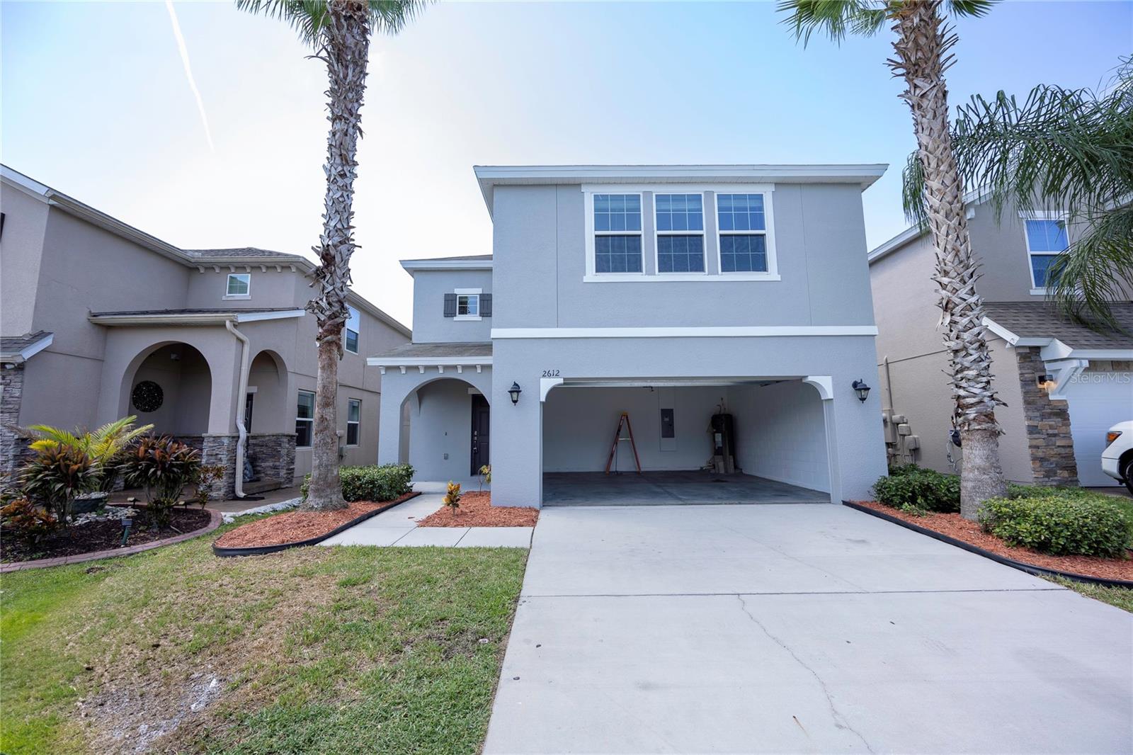 Listing photo id 0 for 2612 Waterline Street
