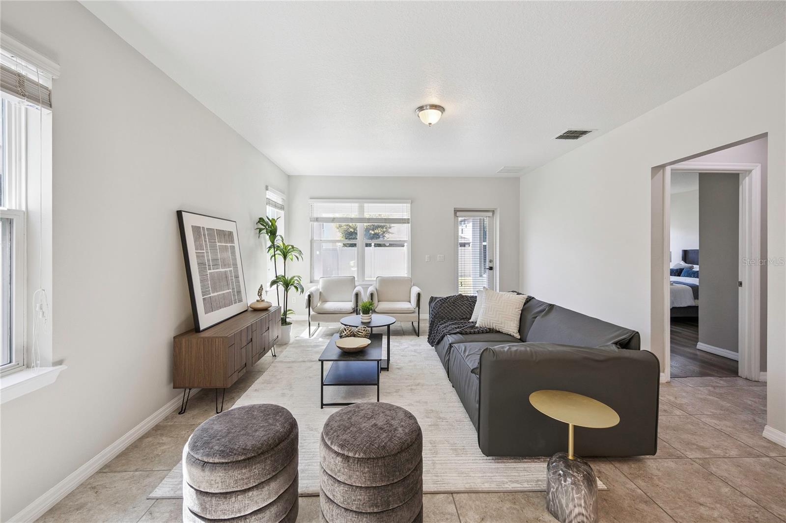 Listing photo id 22 for 2612 Waterline Street