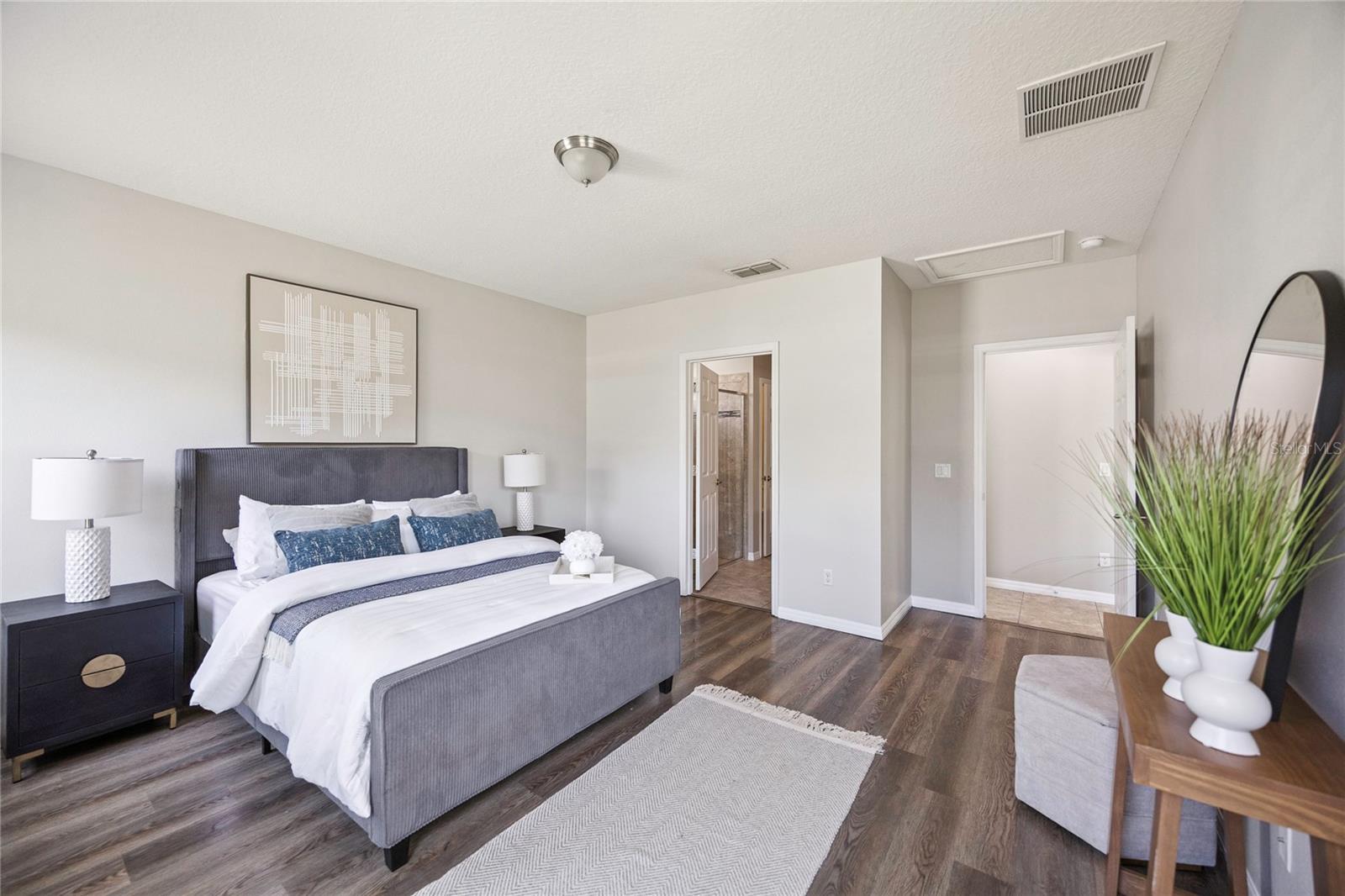 Listing photo id 37 for 2612 Waterline Street