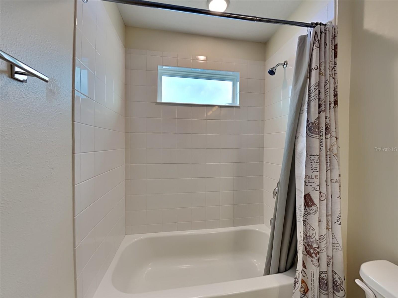 Image 15 of 17 For 2321 Grasmere View Parkway N