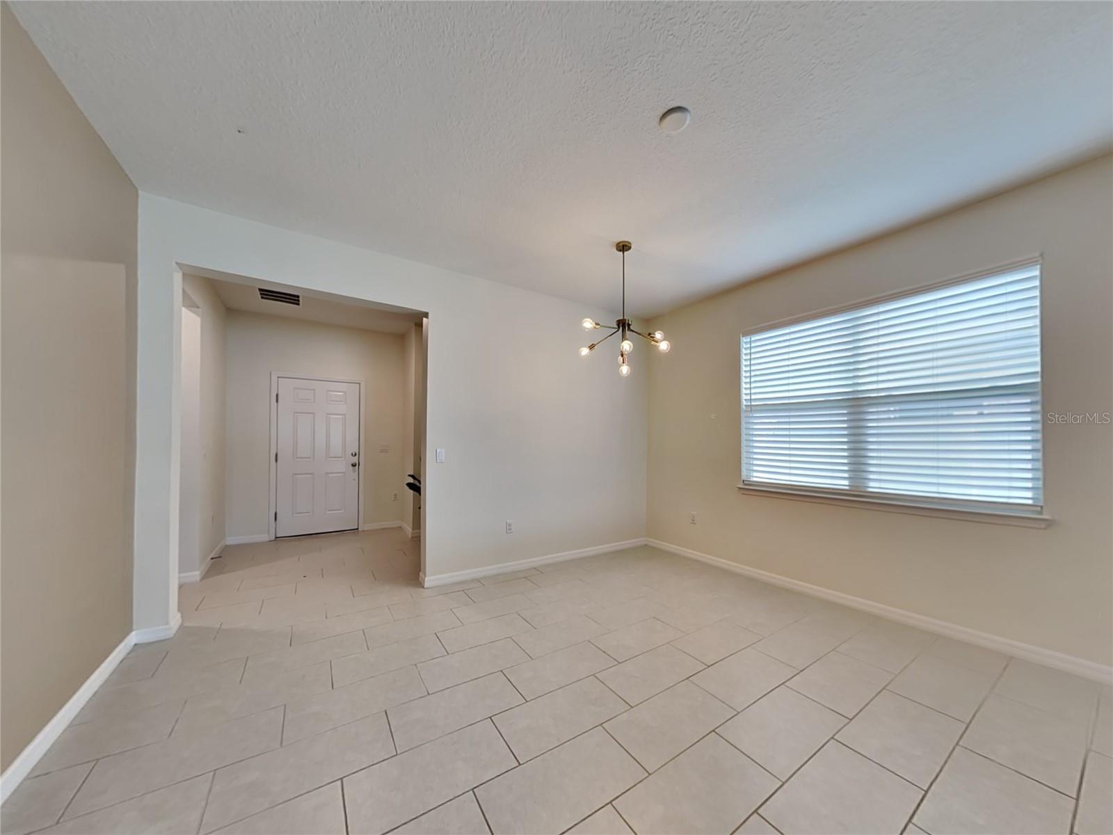 Image 4 of 17 For 2321 Grasmere View Parkway N