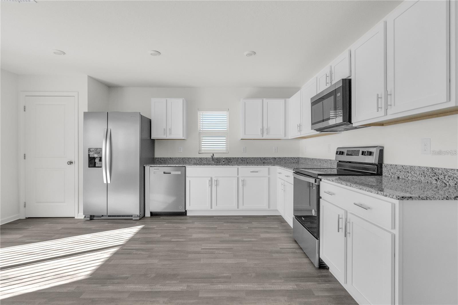 Image 2 of 6 For 1623 Indiana Loop