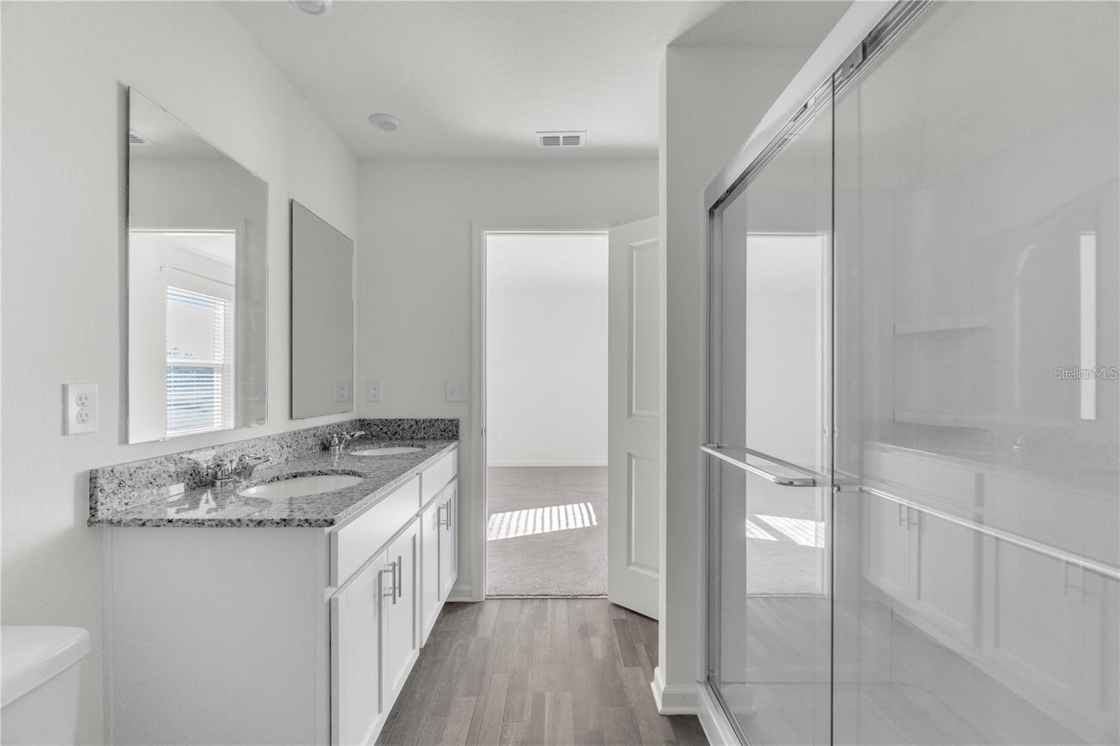 Image 3 of 6 For 1623 Indiana Loop