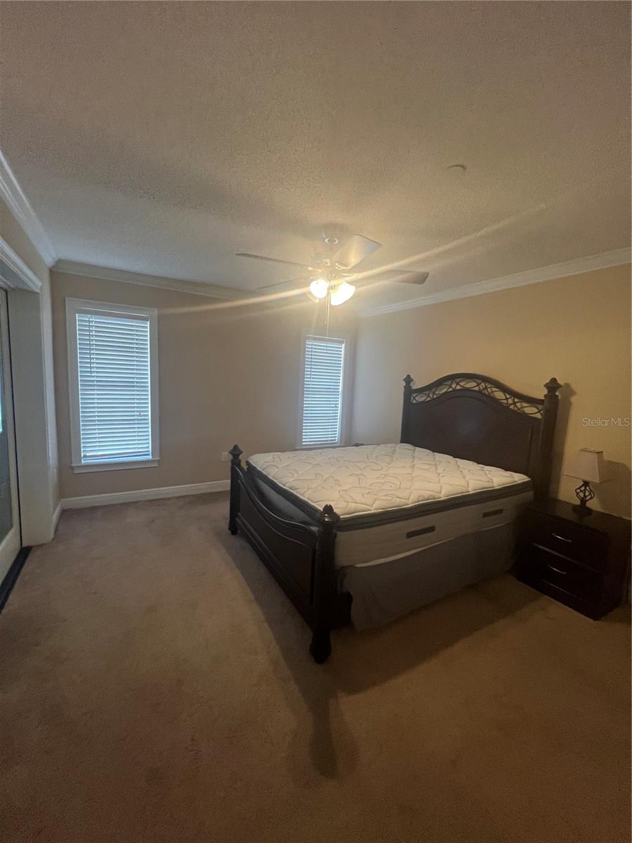 Image 17 of 26 For 9126 Queen Elizabeth Court