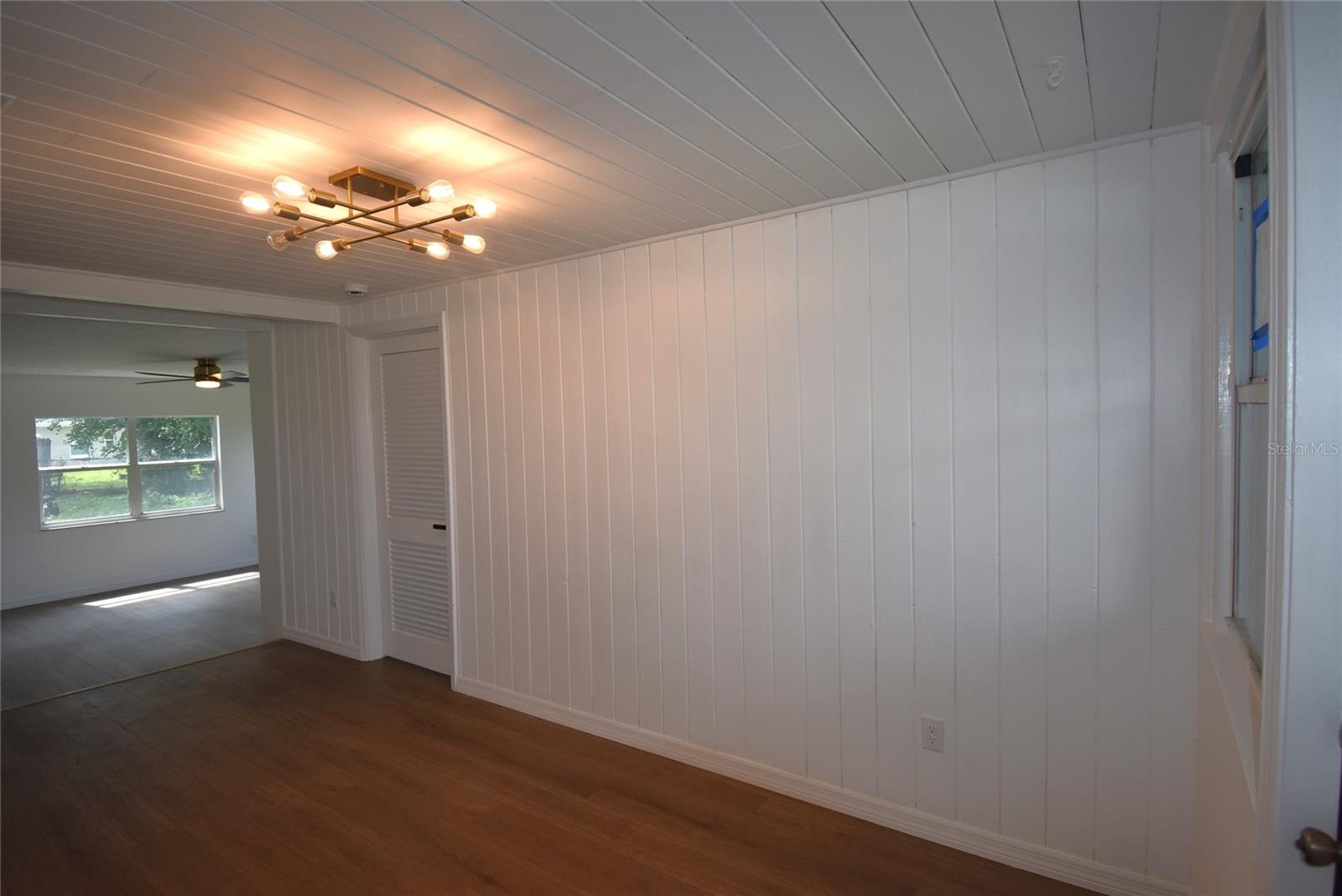 Image 10 of 54 For 220 Maynard Avenue