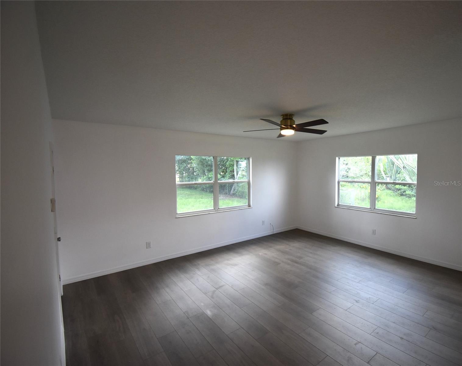 Image 12 of 54 For 220 Maynard Avenue