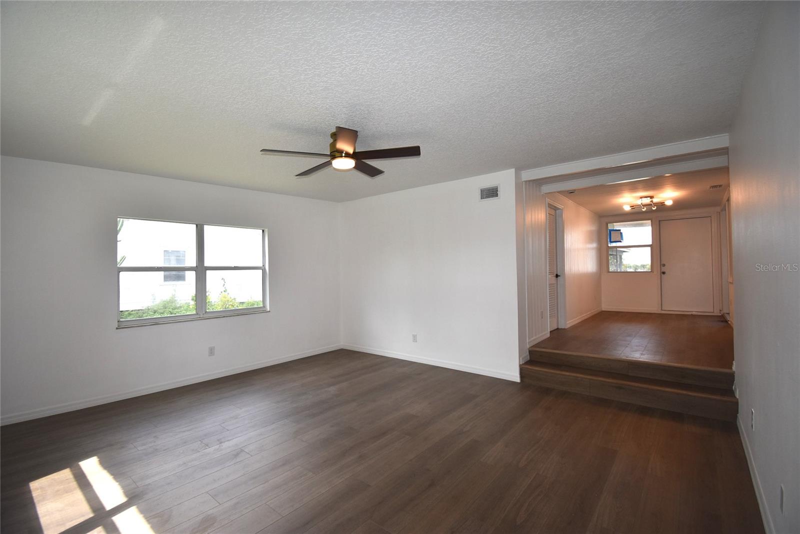 Image 14 of 54 For 220 Maynard Avenue