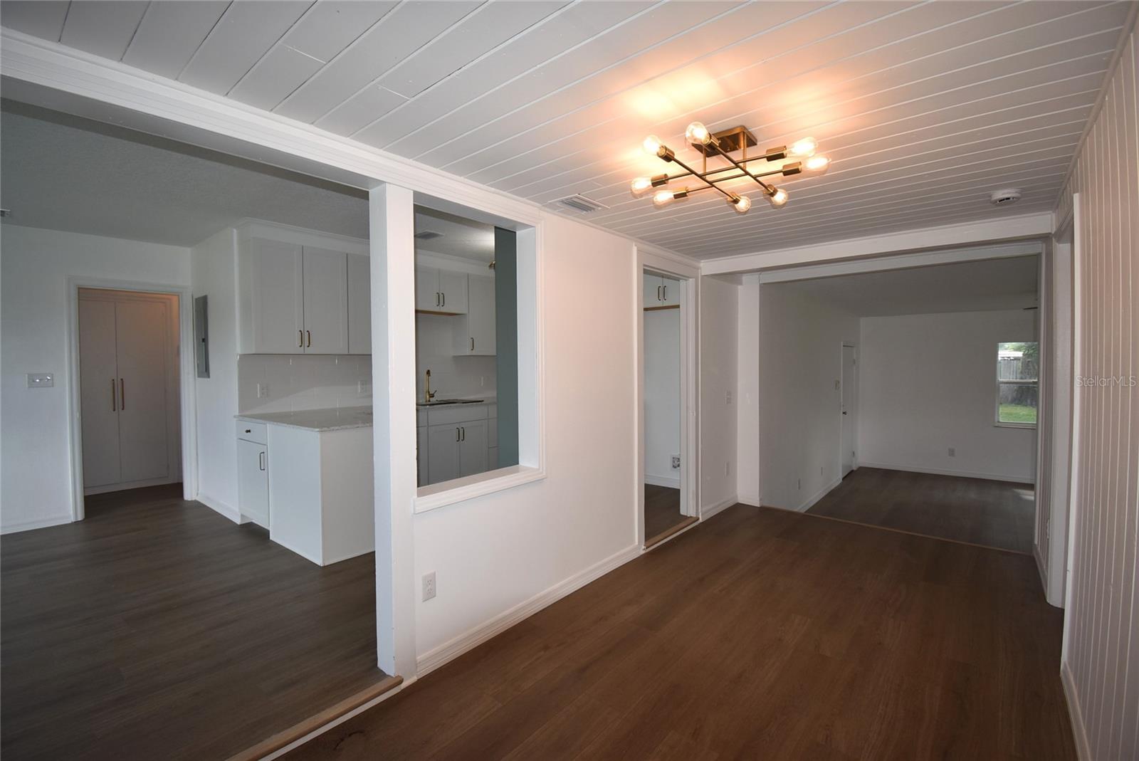 Image 24 of 54 For 220 Maynard Avenue