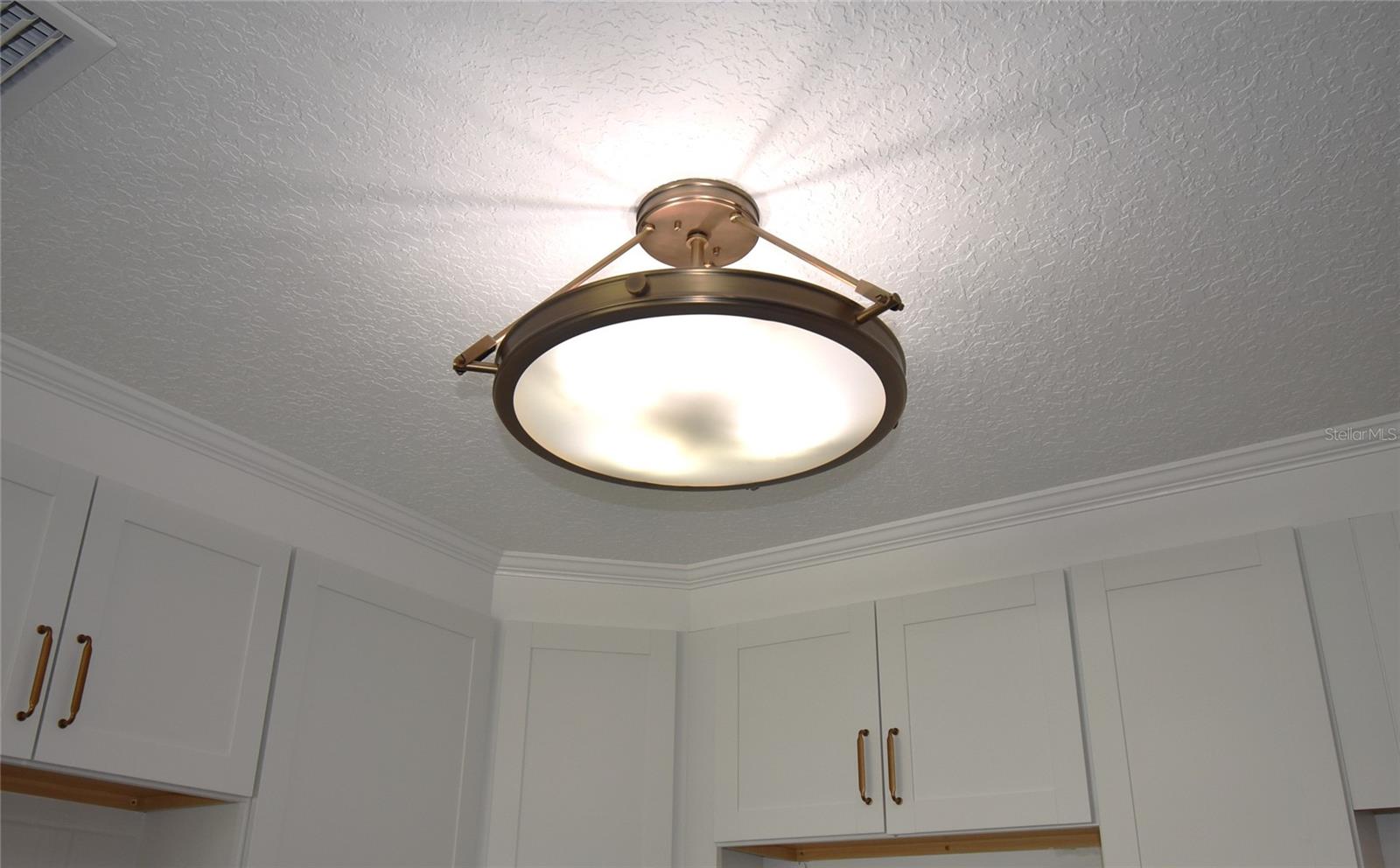 Image 26 of 54 For 220 Maynard Avenue