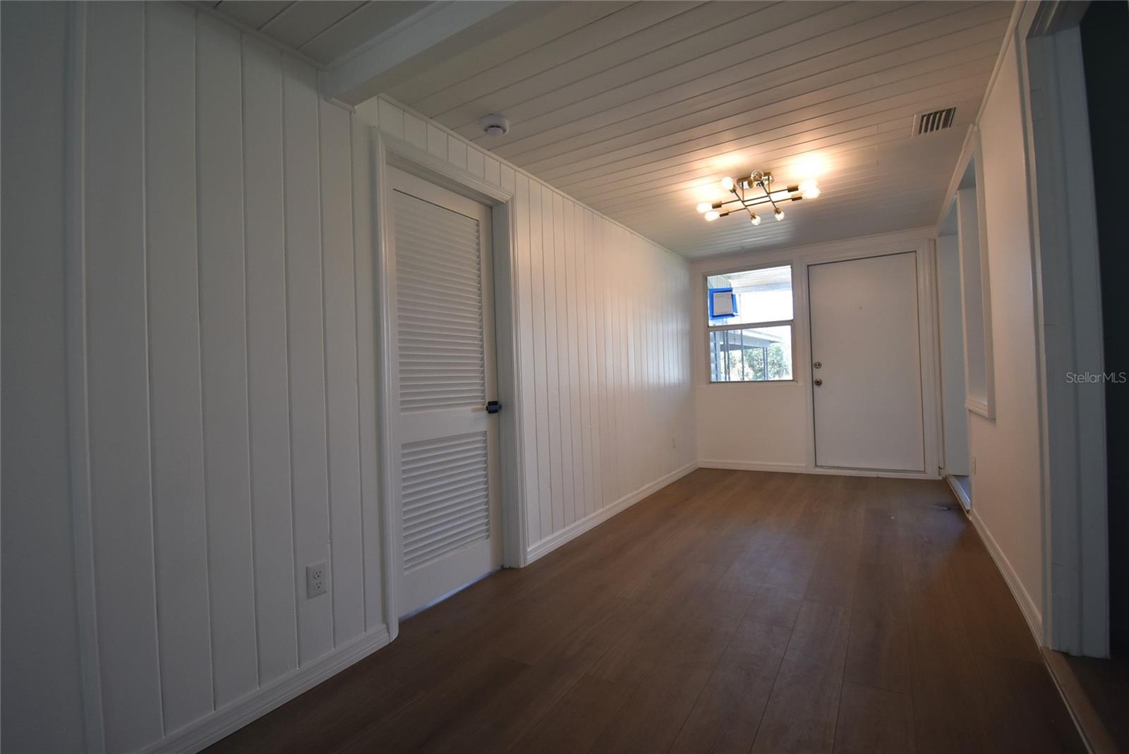 Image 3 of 54 For 220 Maynard Avenue